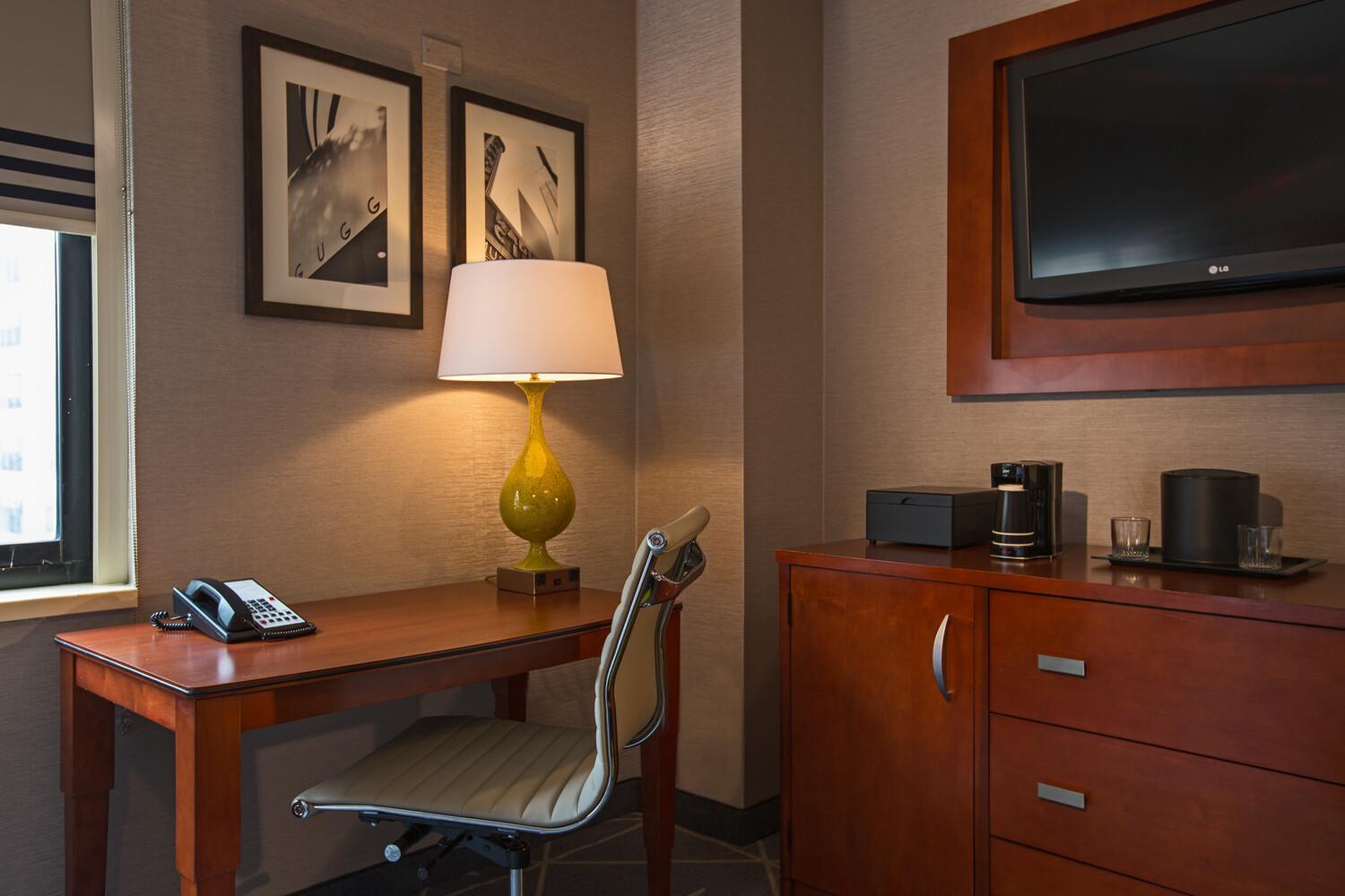 Corner King Room